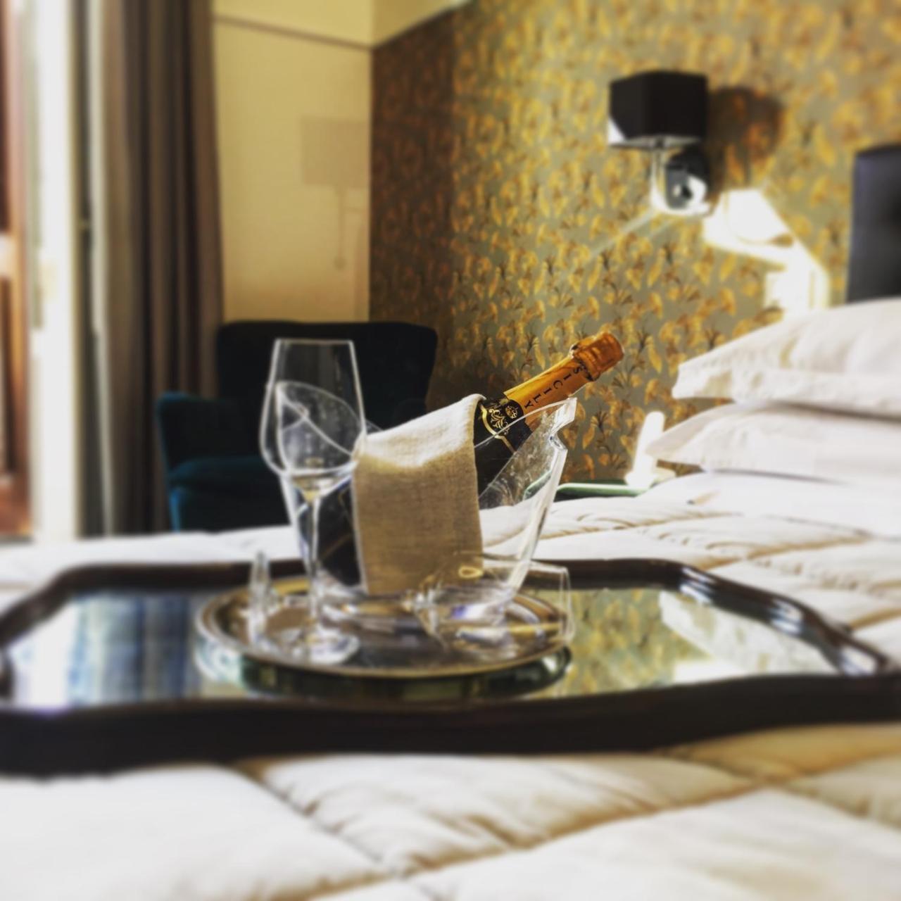Manzoni 46 - Ospitalita Siciliana Bed and Breakfast Μιλάτσο Εξωτερικό φωτογραφία